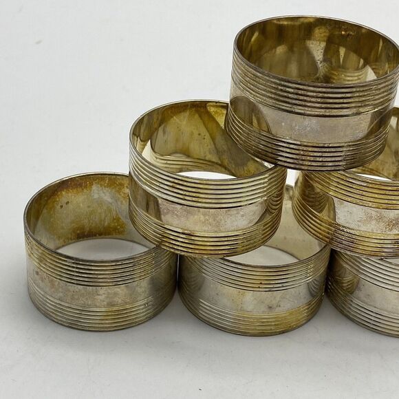 VTG Metal Napkin Rings Silver Gold Assorted Lot Of 17 Mixed Round Ornate Xmas - Picture 9 of 11